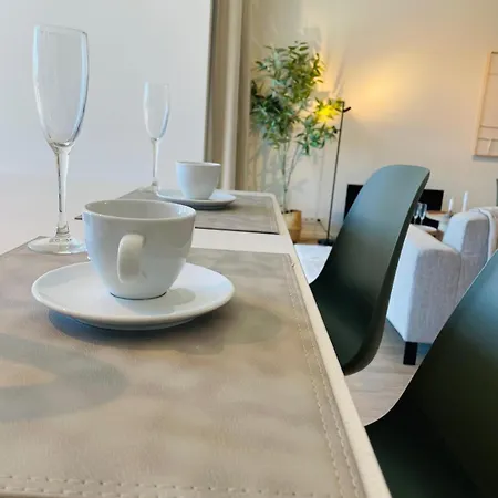 Bubbles By Bloss, Familieappartement Met Terras Ostende